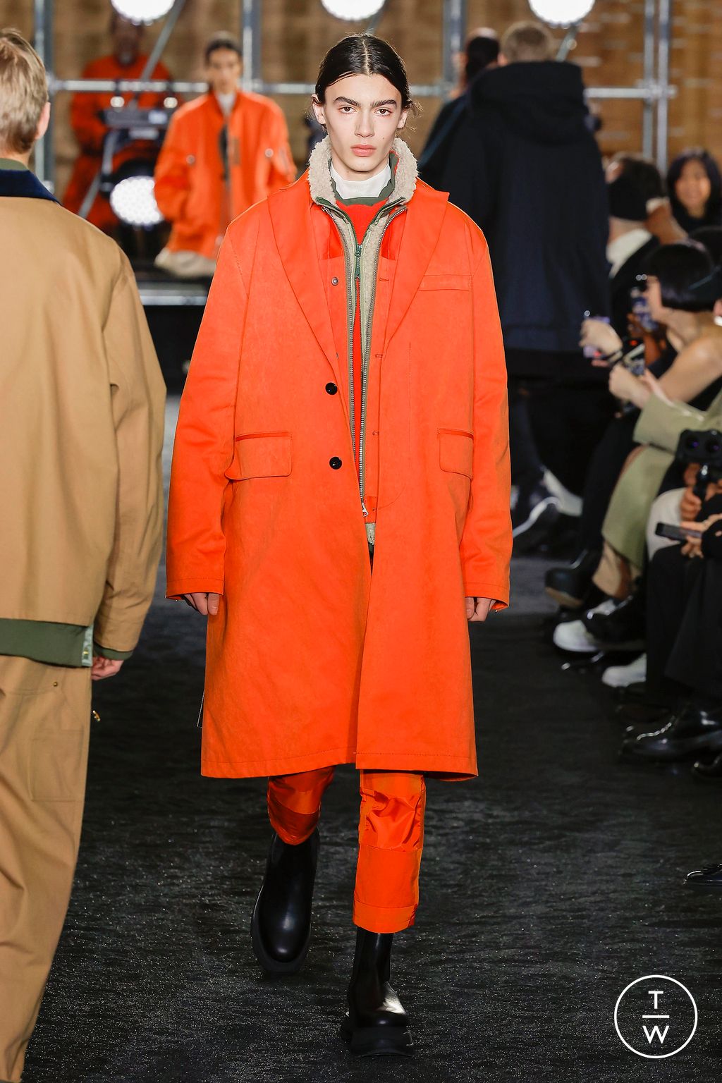 Fashion Week Paris Fall/Winter 2023 look 31 from the Sacai collection menswear