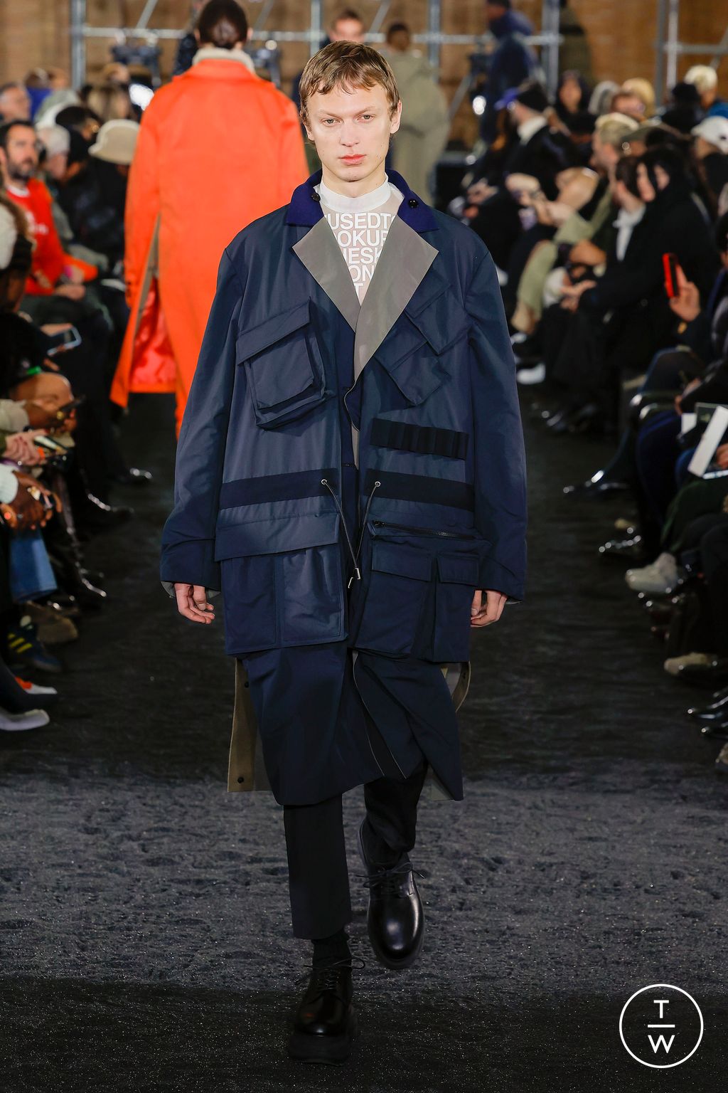 Fashion Week Paris Fall/Winter 2023 look 38 from the Sacai collection menswear