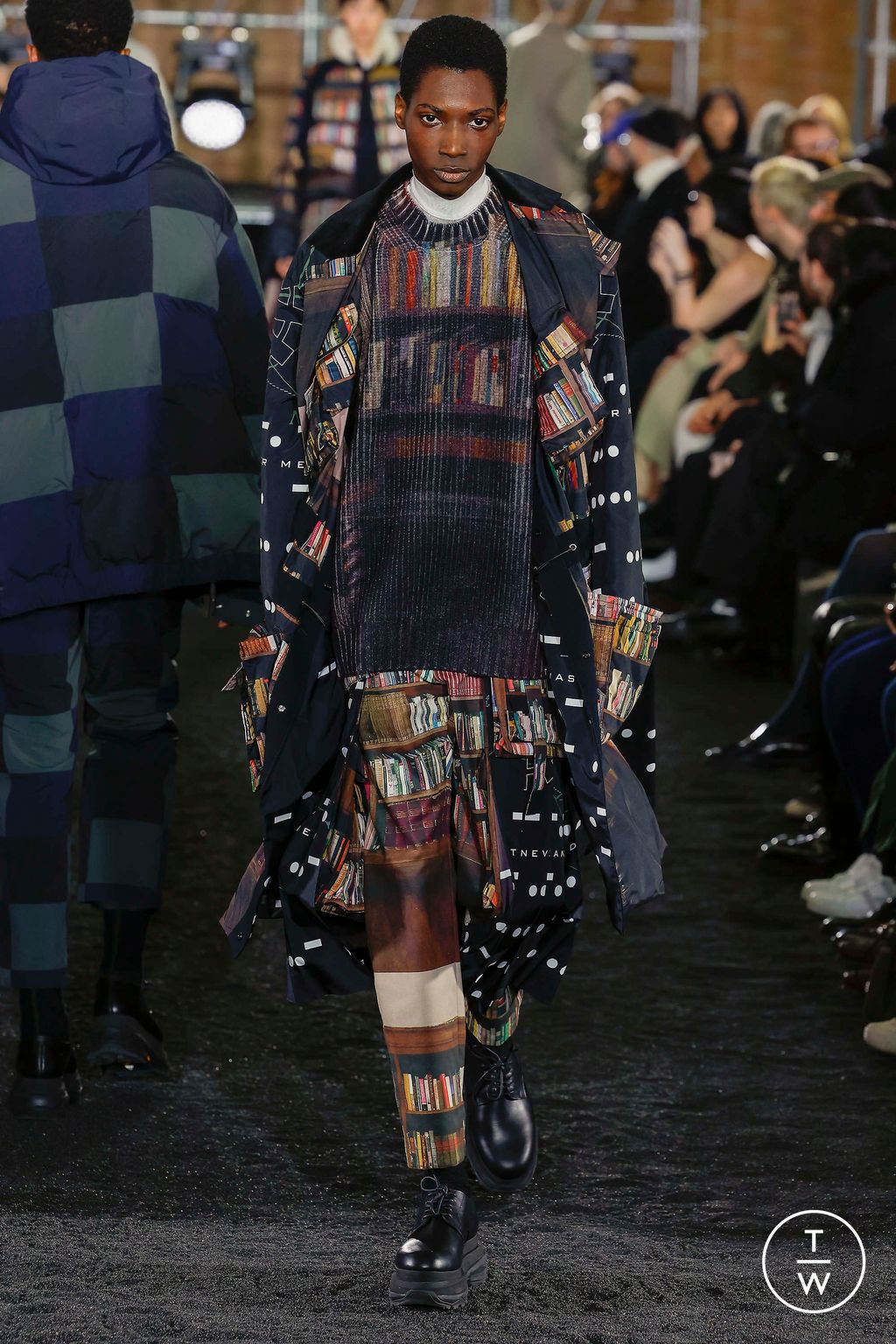 Fashion Week Paris Fall/Winter 2023 look 42 de la collection Sacai menswear