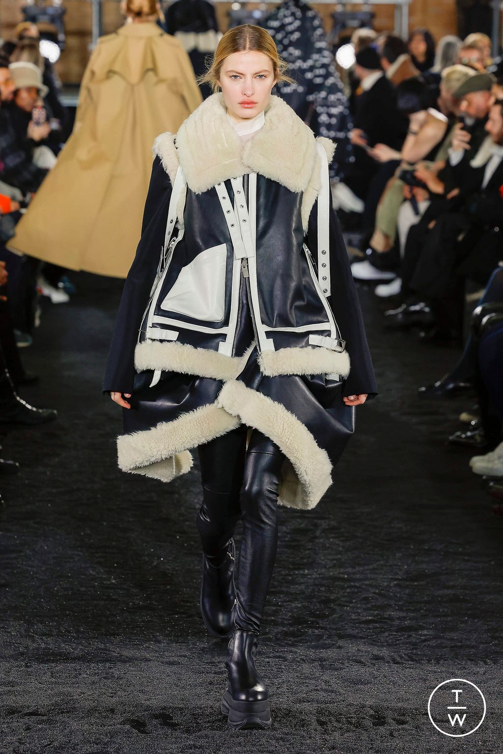 Fashion Week Paris Fall/Winter 2023 look 54 from the Sacai collection 男装