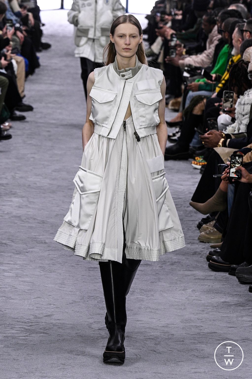 Fashion Week Paris Fall/Winter 2024 look 3 de la collection Sacai menswear