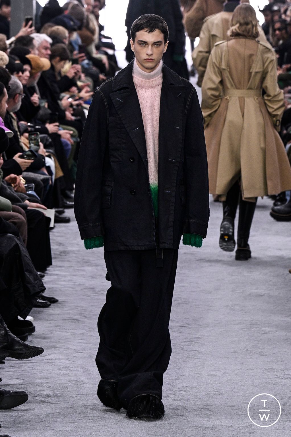Fashion Week Paris Fall/Winter 2024 look 40 from the Sacai collection 男装