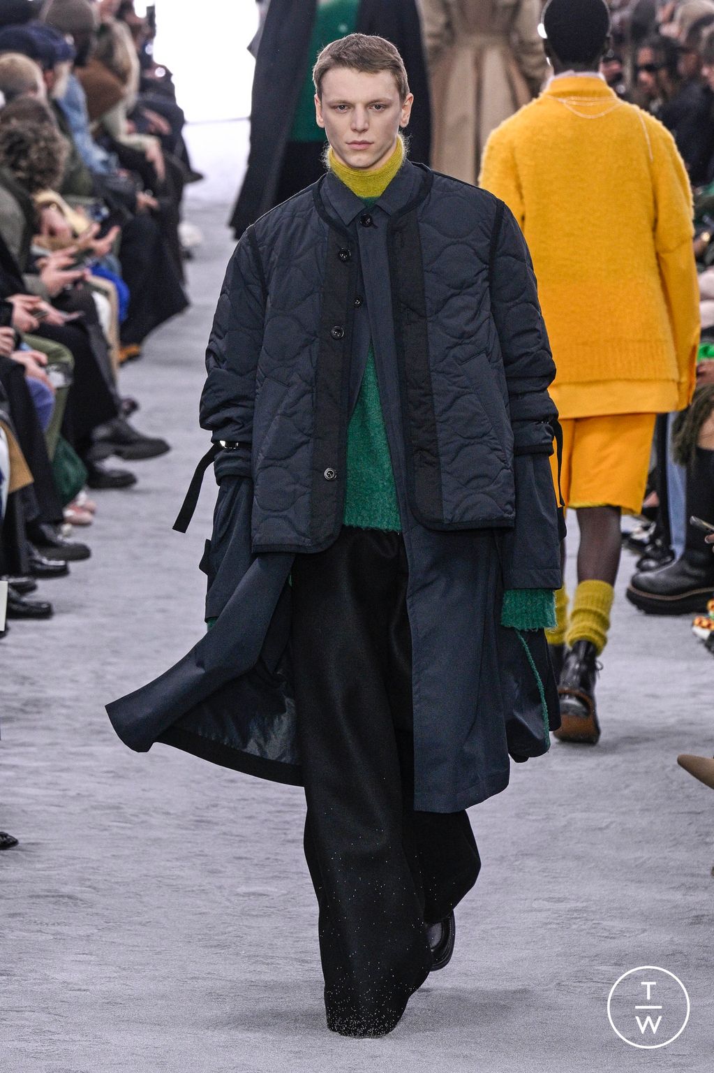 Fashion Week Paris Fall/Winter 2024 look 41 from the Sacai collection 男装