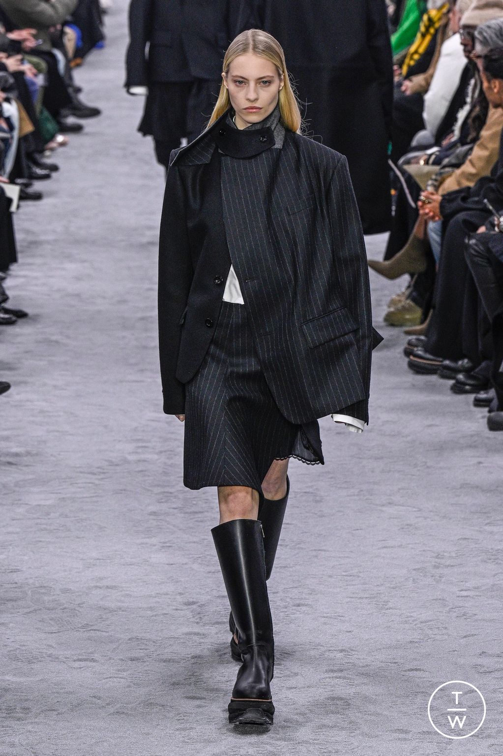 Fashion Week Paris Fall/Winter 2024 look 51 de la collection Sacai menswear