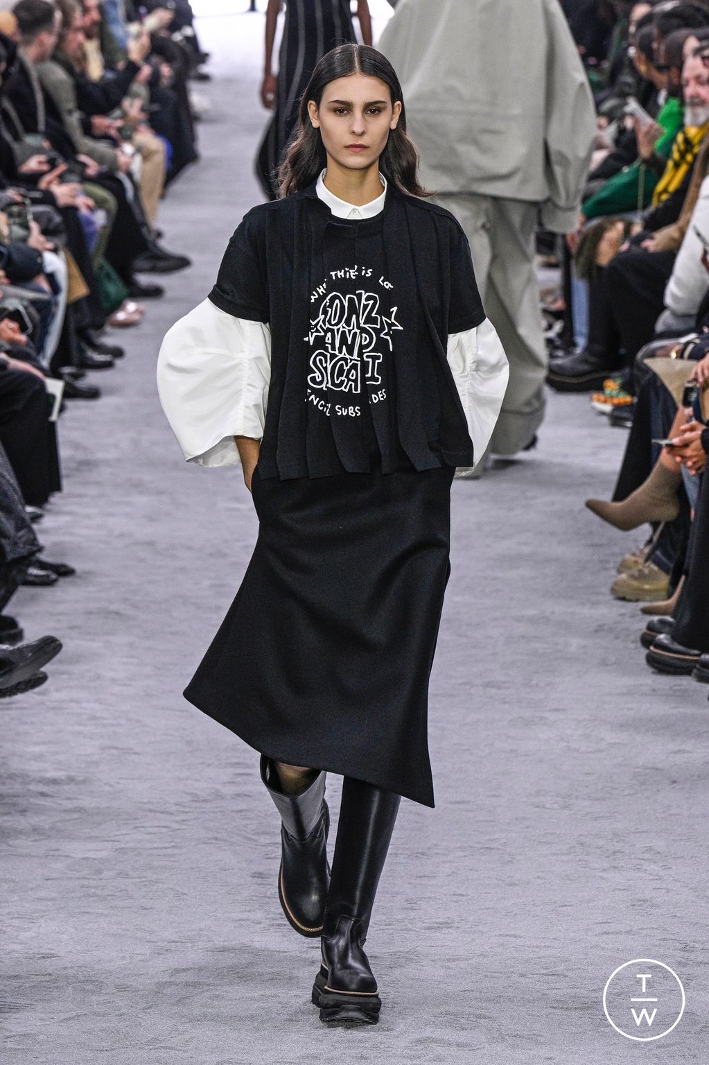Fashion Week Paris Fall/Winter 2024 look 60 de la collection Sacai menswear