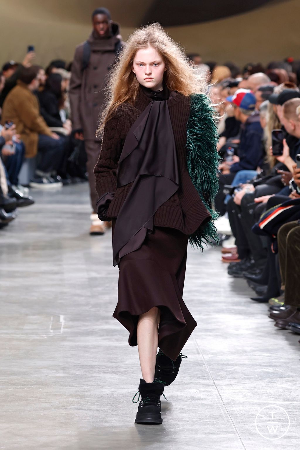 Fashion Week Paris Fall/Winter 2025 look 5 from the Sacai collection menswear