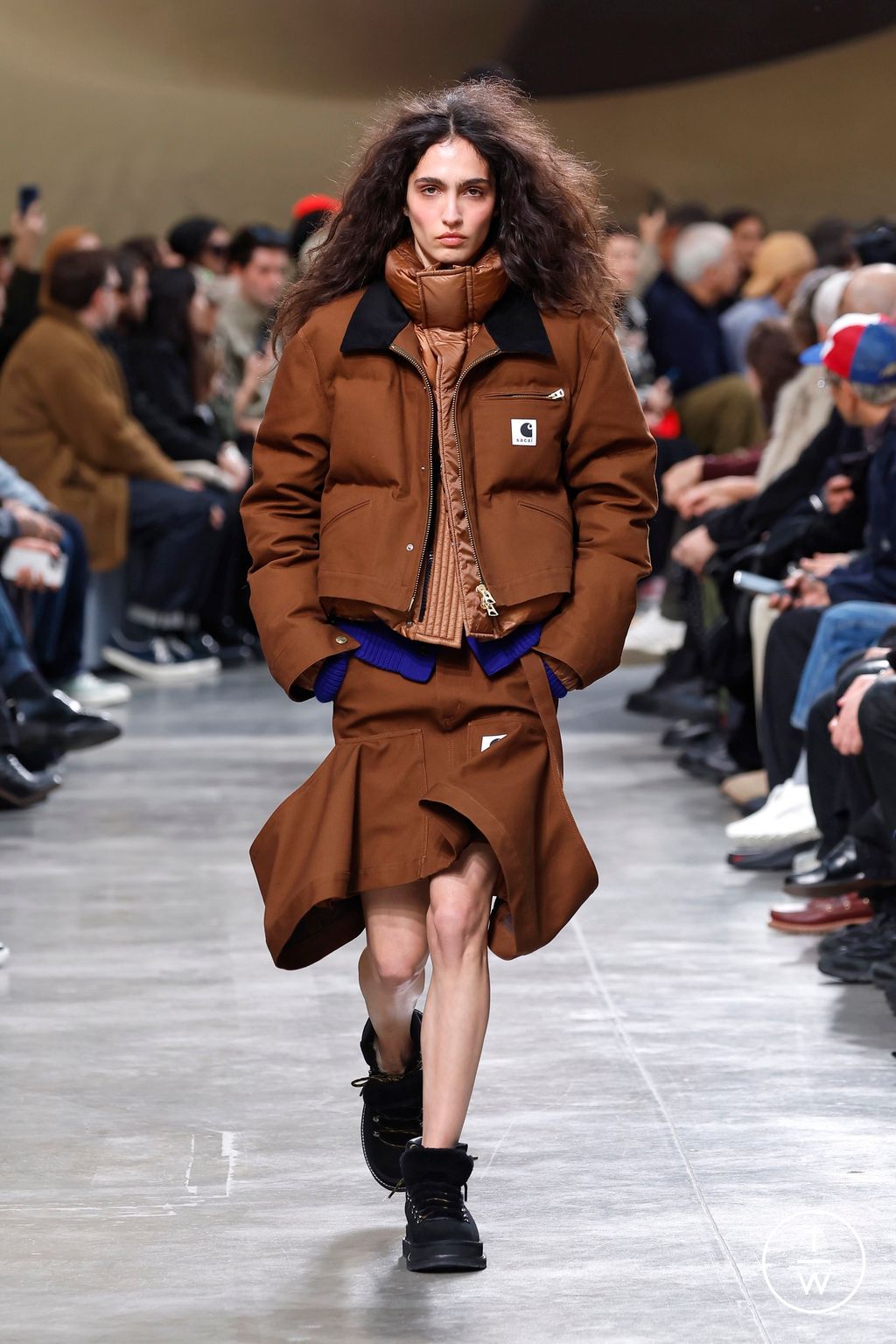 Fashion Week Paris Fall/Winter 2025 look 24 from the Sacai collection menswear