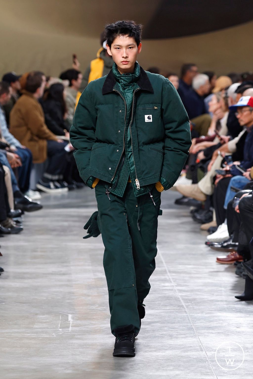 Fashion Week Paris Fall/Winter 2025 look 56 from the Sacai collection menswear