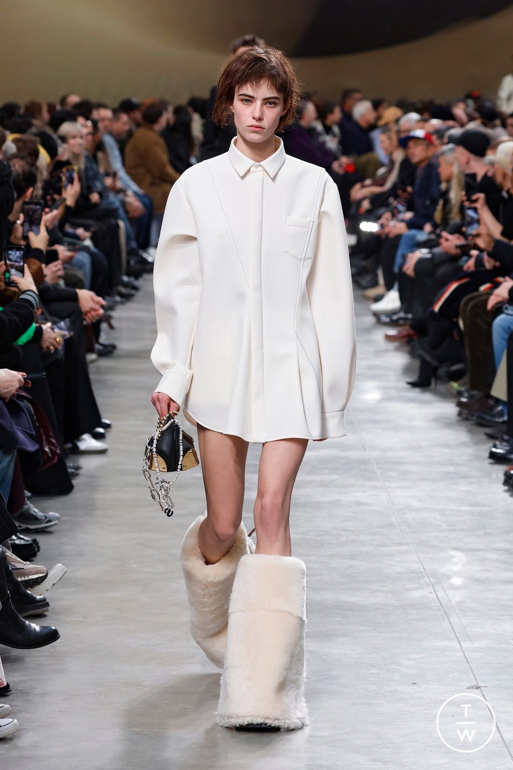 Fashion Week Paris Fall/Winter 2025 look 63 from the Sacai collection menswear