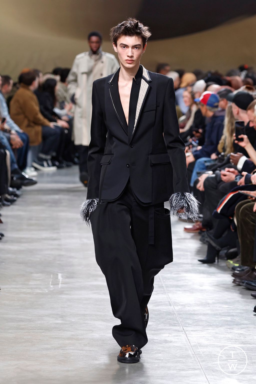 Fashion Week Paris Fall/Winter 2025 look 64 from the Sacai collection menswear