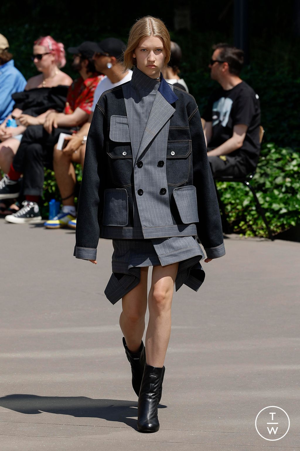 Fashion Week Paris Spring/Summer 2024 look 5 from the Sacai collection 男装