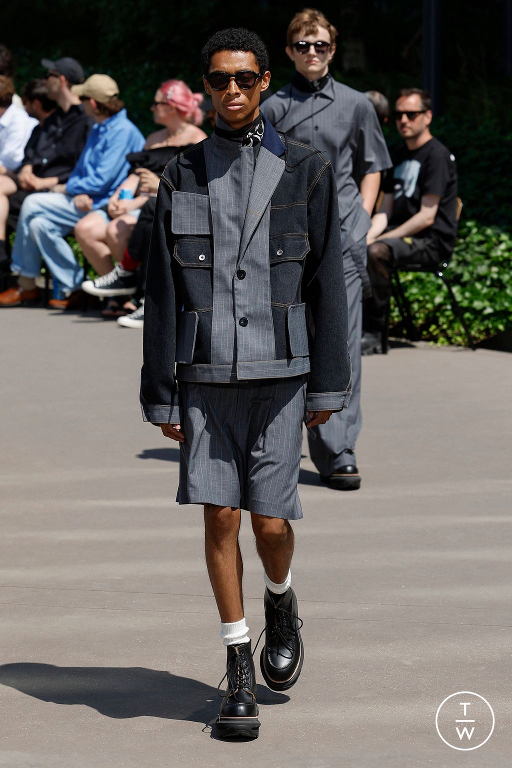 Fashion Week Paris Spring/Summer 2024 look 6 from the Sacai collection menswear