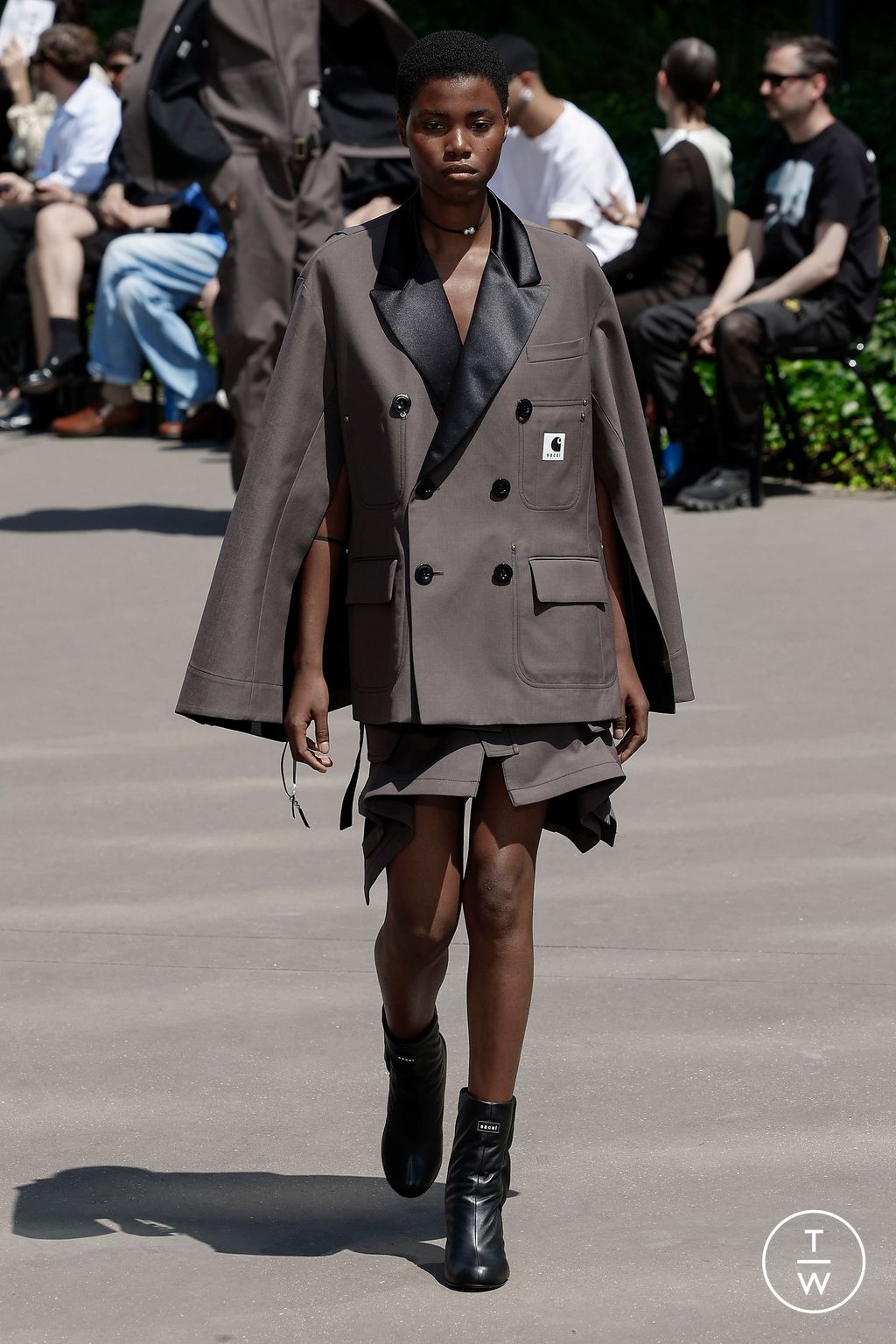 Fashion Week Paris Spring/Summer 2024 look 9 from the Sacai collection menswear