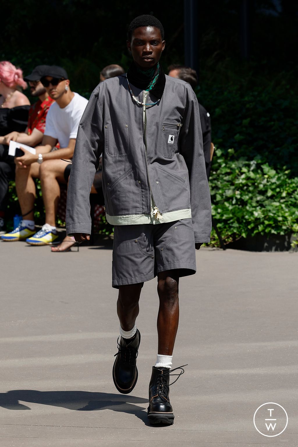 Fashion Week Paris Spring/Summer 2024 look 22 from the Sacai collection menswear