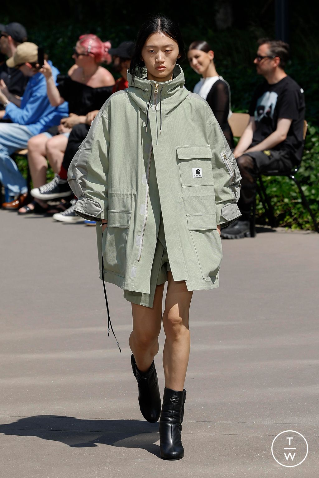 Fashion Week Paris Spring/Summer 2024 look 23 de la collection Sacai menswear