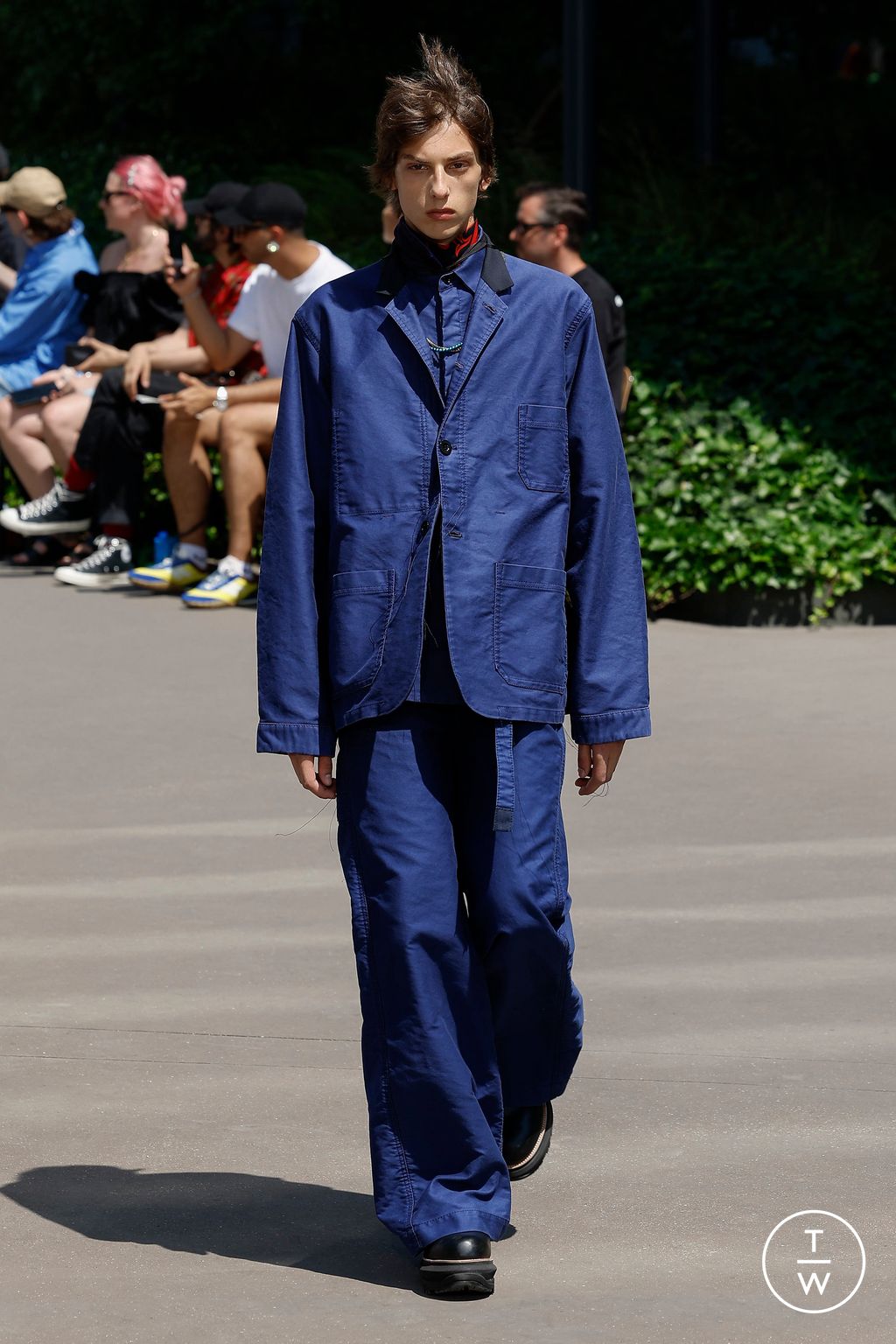 Fashion Week Paris Spring/Summer 2024 look 28 from the Sacai collection 男装