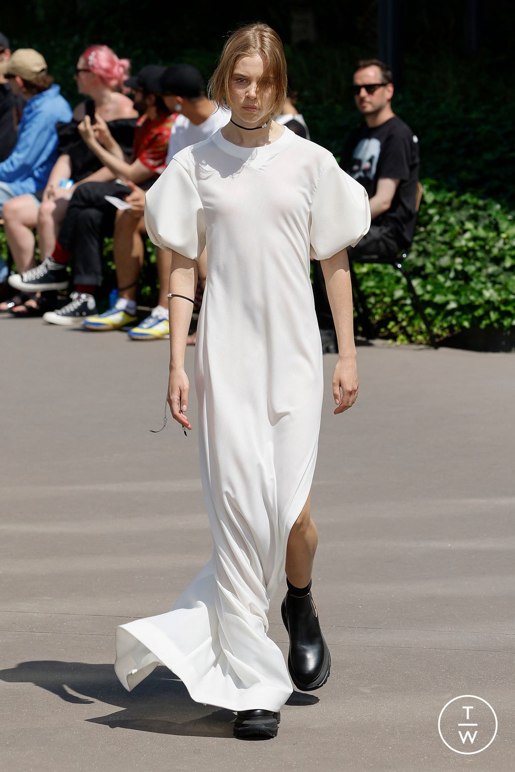 Fashion Week Paris Spring/Summer 2024 look 41 from the Sacai collection 男装