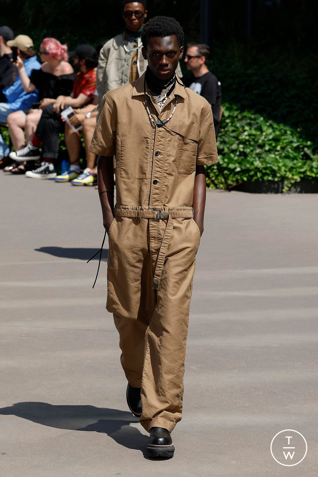 Fashion Week Paris Spring/Summer 2024 look 46 from the Sacai collection menswear