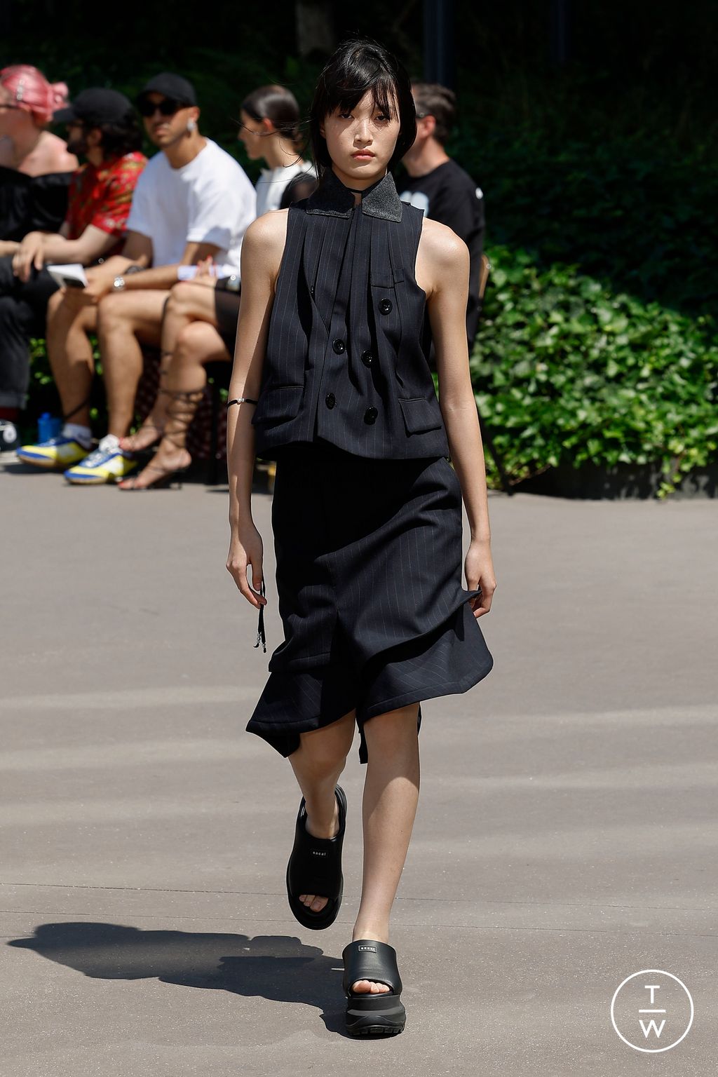 Fashion Week Paris Spring/Summer 2024 look 50 from the Sacai collection menswear