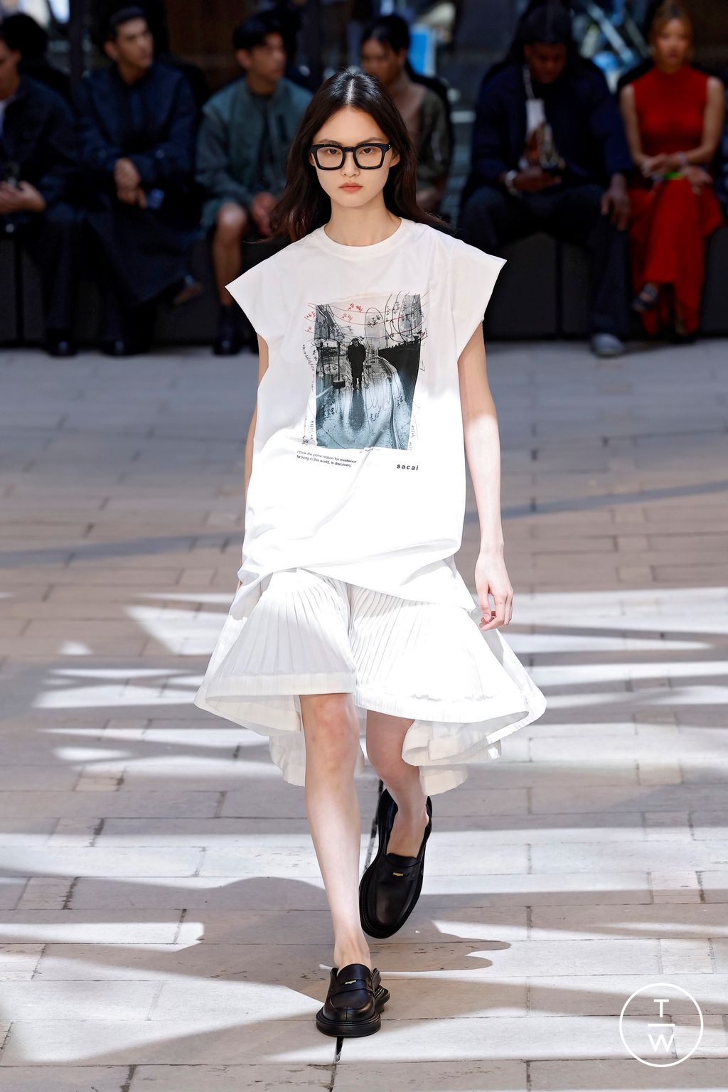 Fashion Week Paris Spring-Summer 2025 look 8 de la collection Sacai menswear