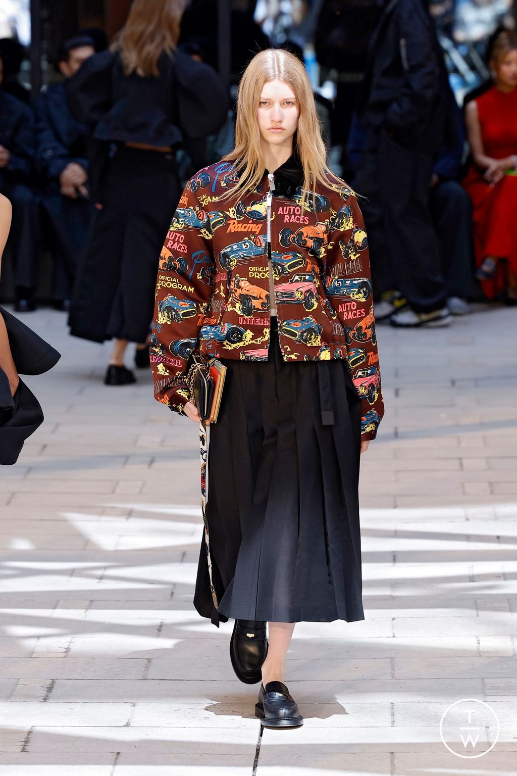 Fashion Week Paris Spring-Summer 2025 look 22 from the Sacai collection 男装