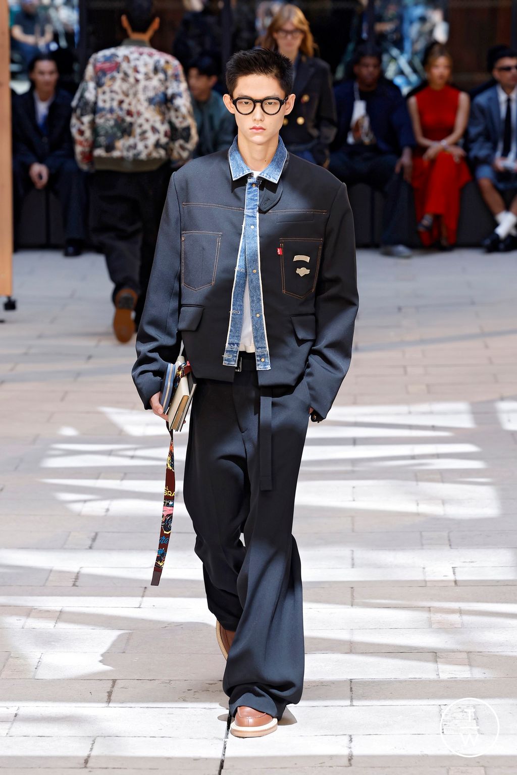 Fashion Week Paris Spring-Summer 2025 look 29 from the Sacai collection menswear