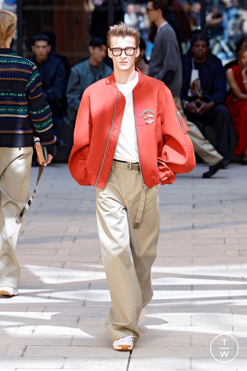 Fashion Week Paris Spring-Summer 2025 look 40 from the Sacai collection menswear