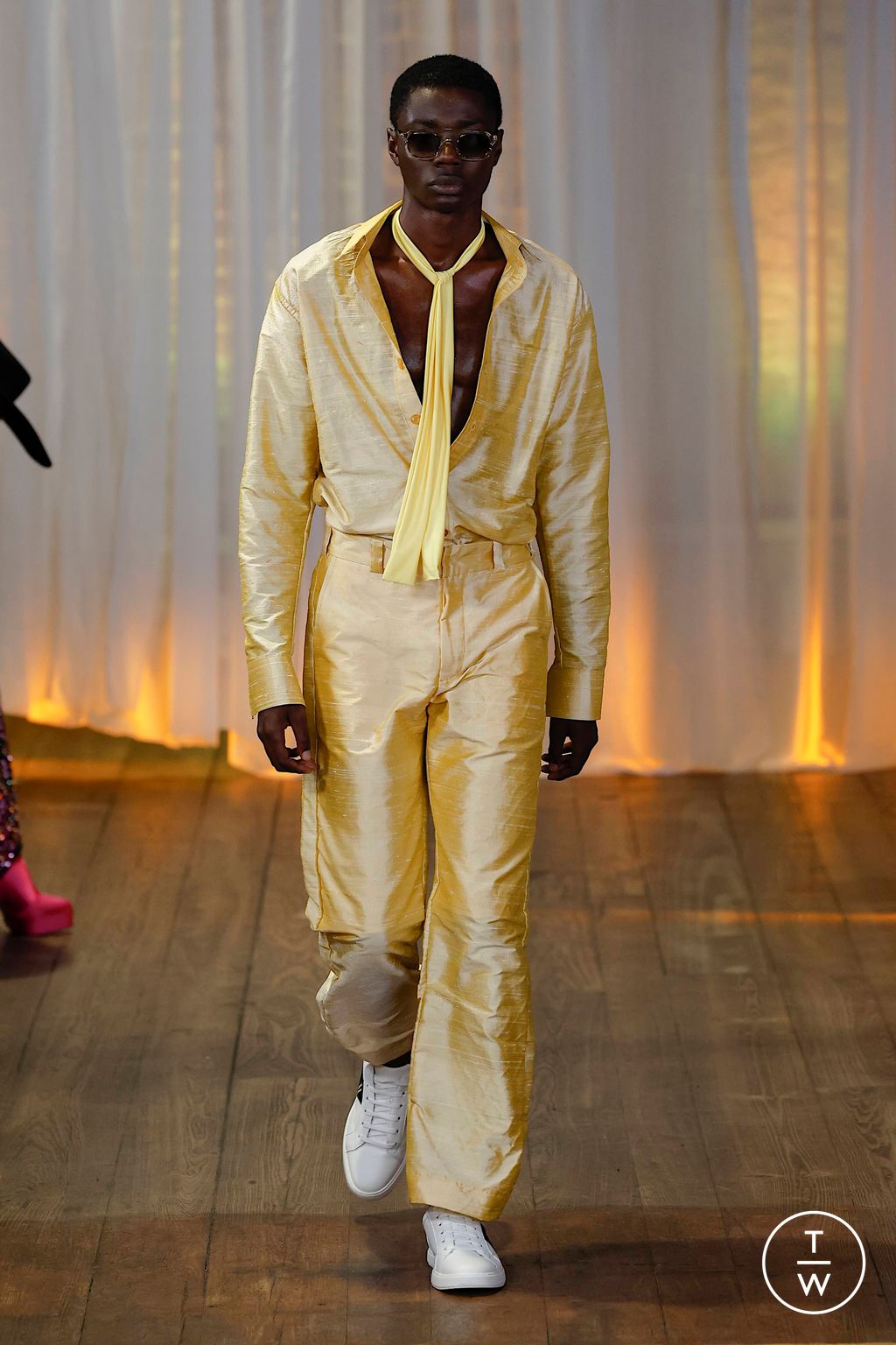 Fashion Week London Spring/Summer 2024 look 14 from the SAGABOI collection 男装