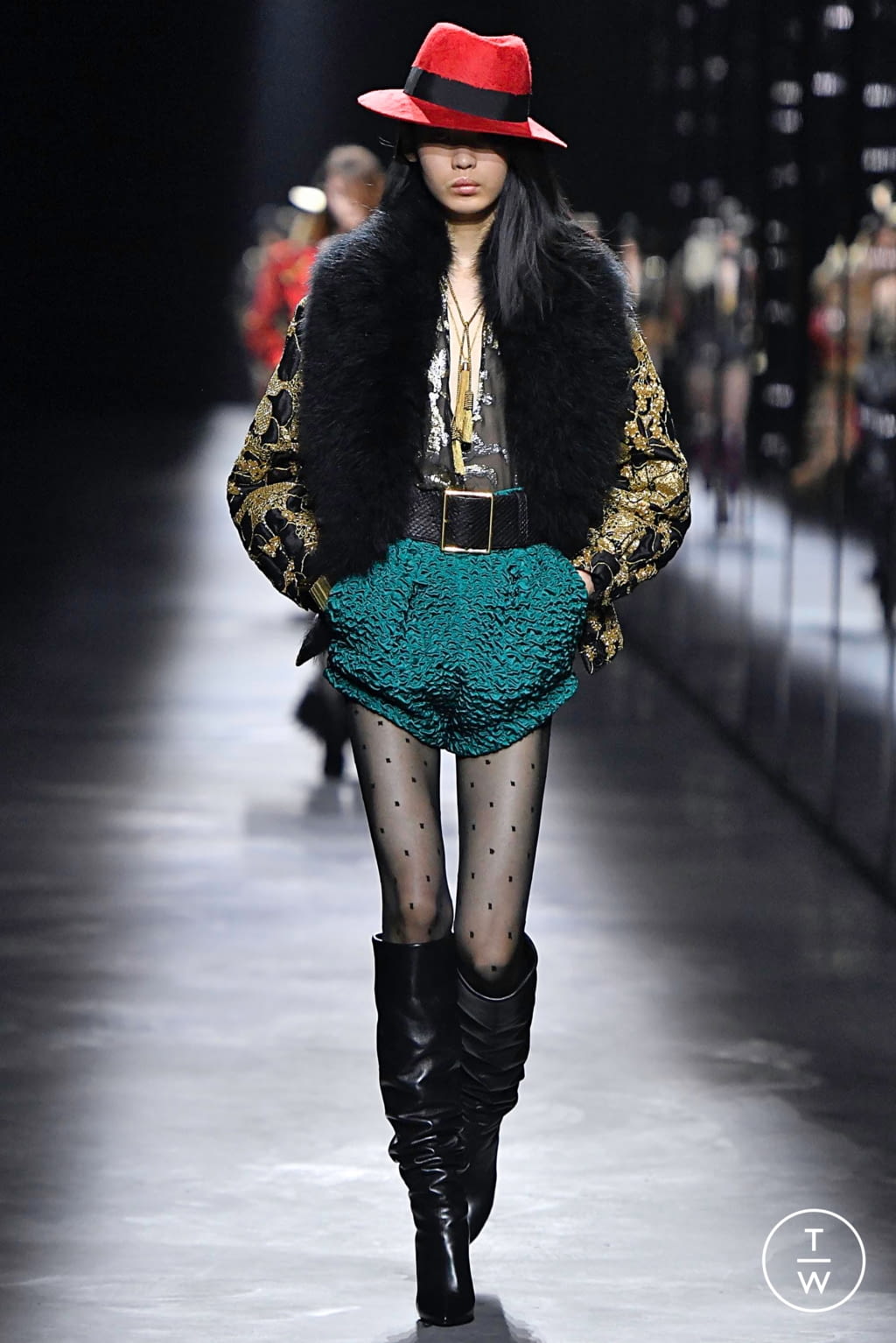 Fashion Week Paris Fall/Winter 2019 look 15 de la collection Saint Laurent womenswear