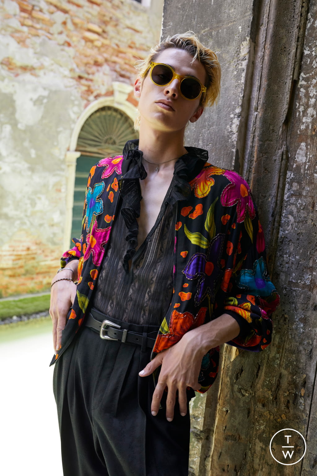 Fashion Week Paris Spring/Summer 2022 look 24 from the Saint Laurent collection menswear