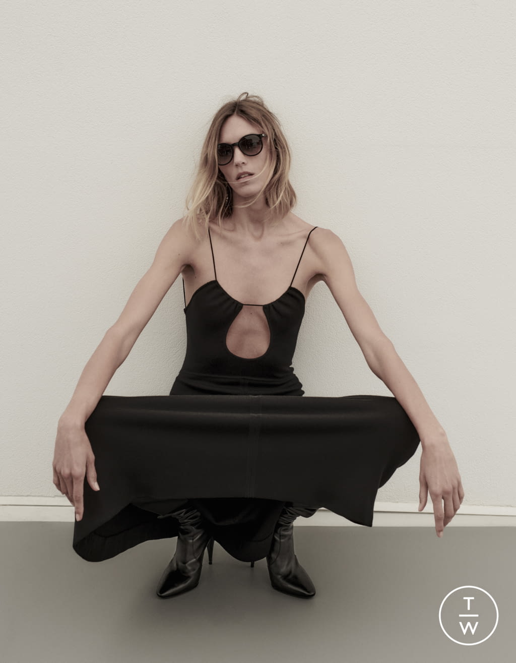 Fashion Week Paris Resort 2022 look 16 de la collection Saint Laurent womenswear