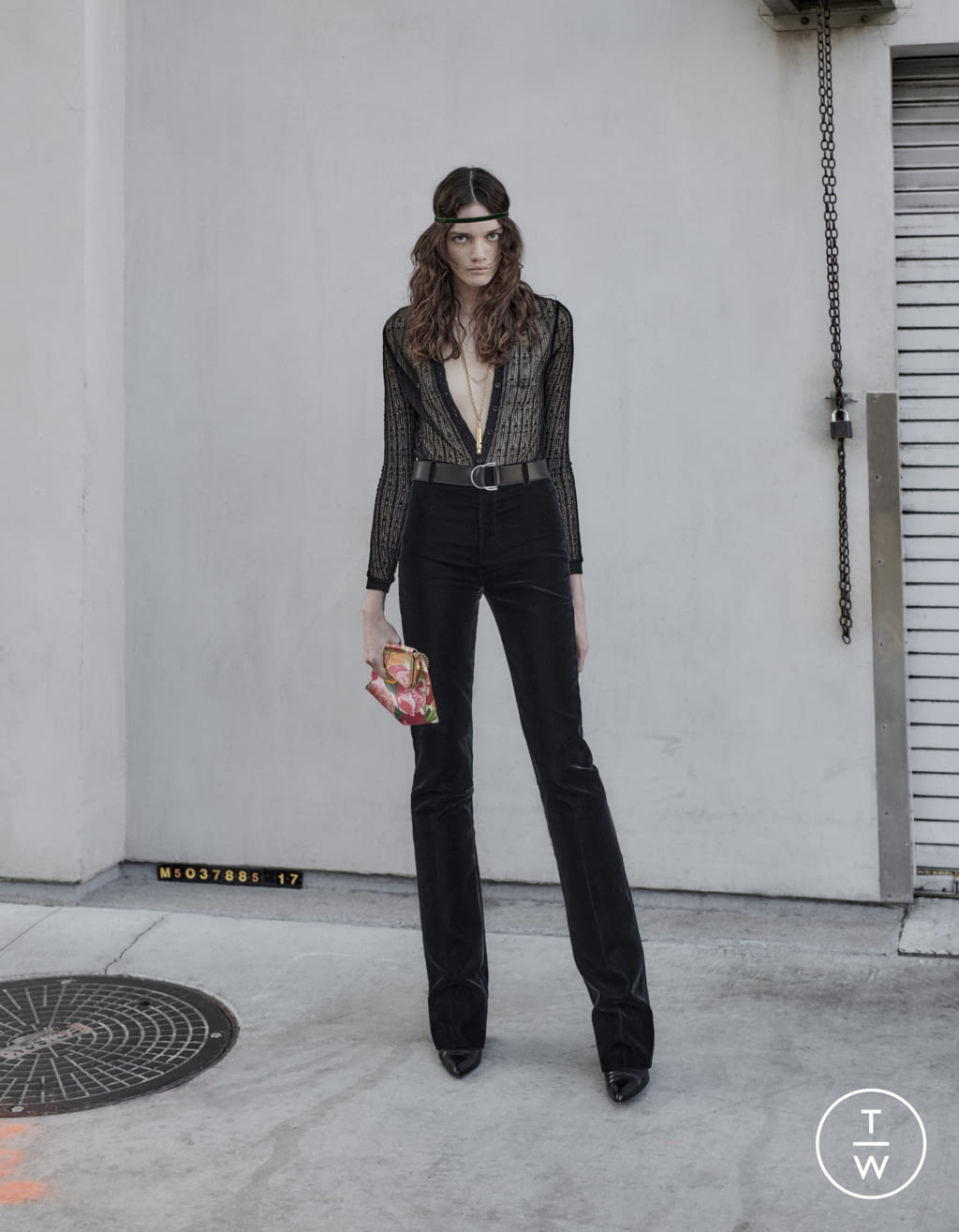 Fashion Week Paris Resort 2022 look 41 from the Saint Laurent collection womenswear