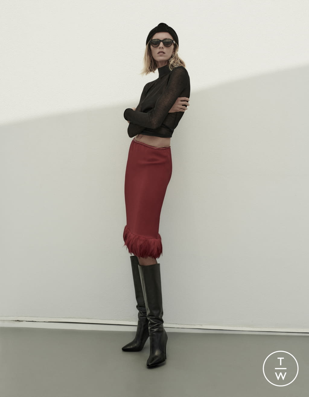 Fashion Week Paris Resort 2022 look 51 from the Saint Laurent collection womenswear