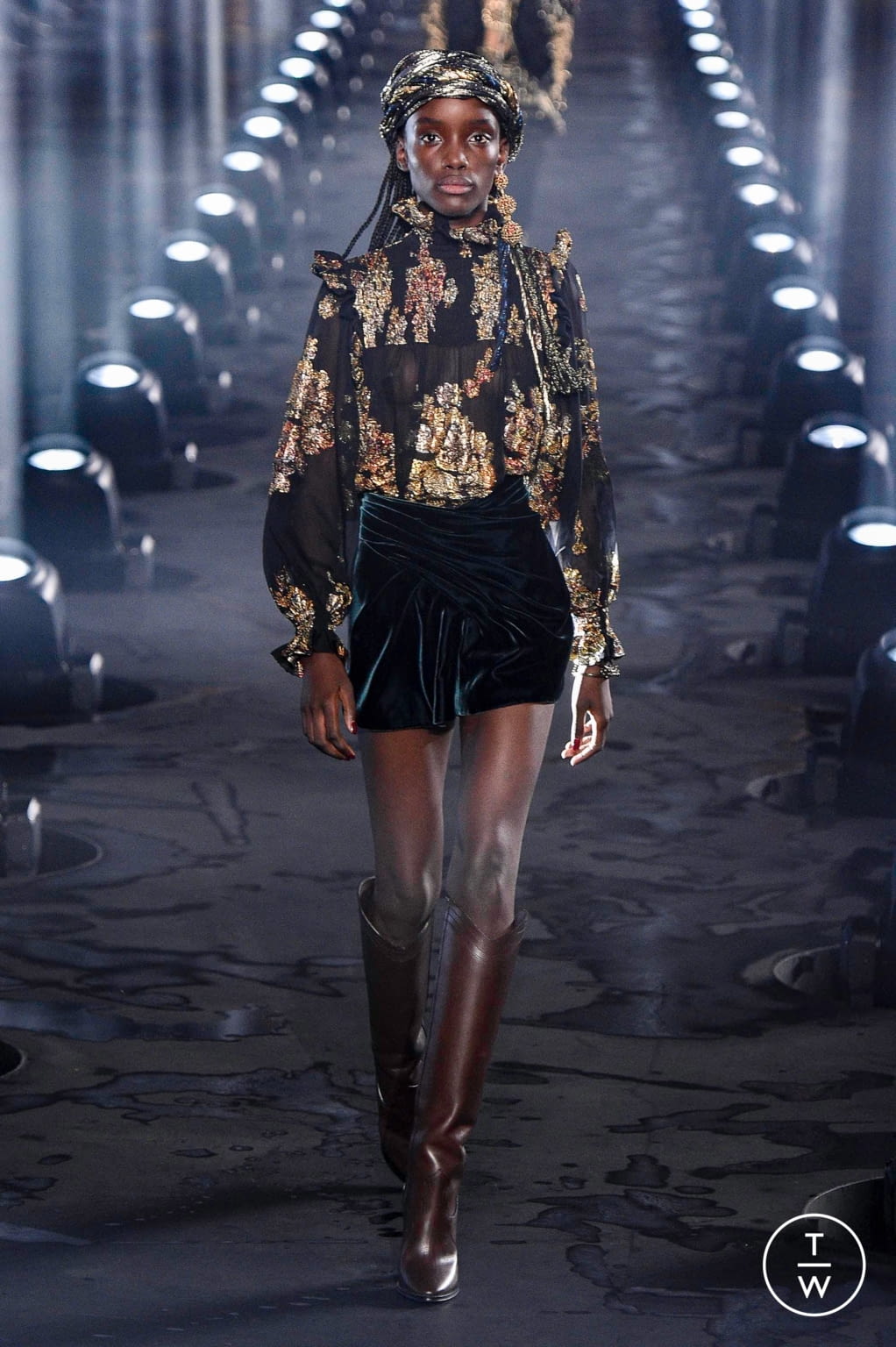 Fashion Week Paris Spring/Summer 2020 look 14 from the Saint Laurent collection womenswear