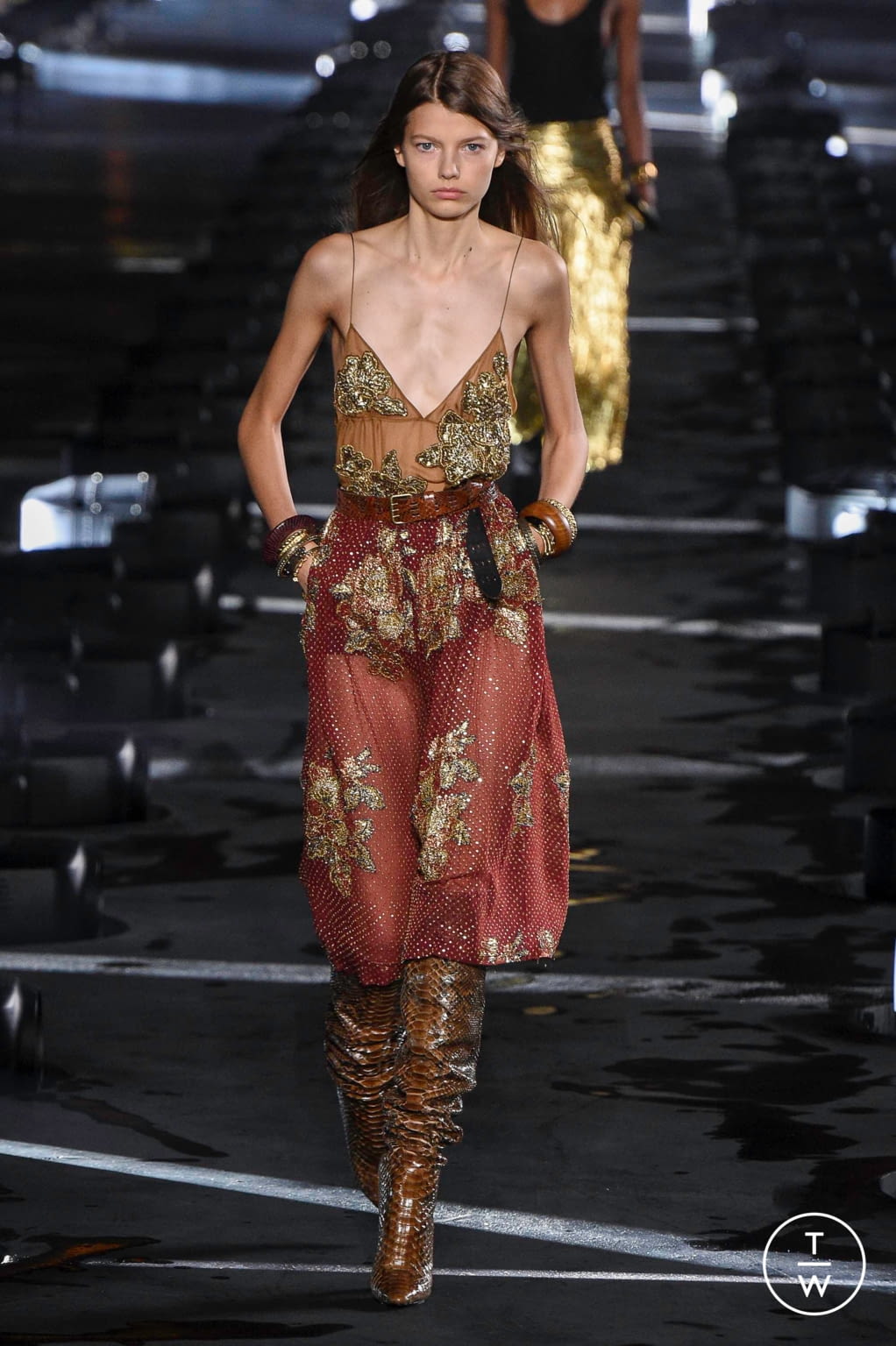Fashion Week Paris Spring/Summer 2020 look 22 from the Saint Laurent collection 女装