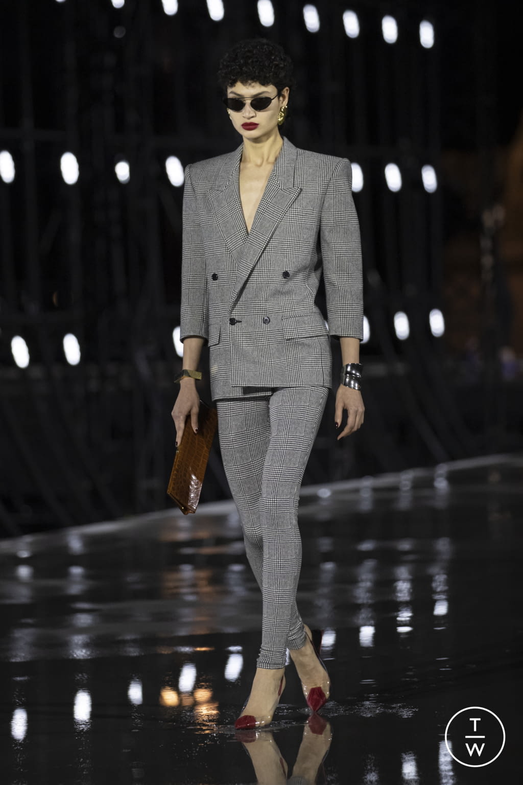 Fashion Week Paris Spring/Summer 2022 look 4 from the Saint Laurent collection womenswear