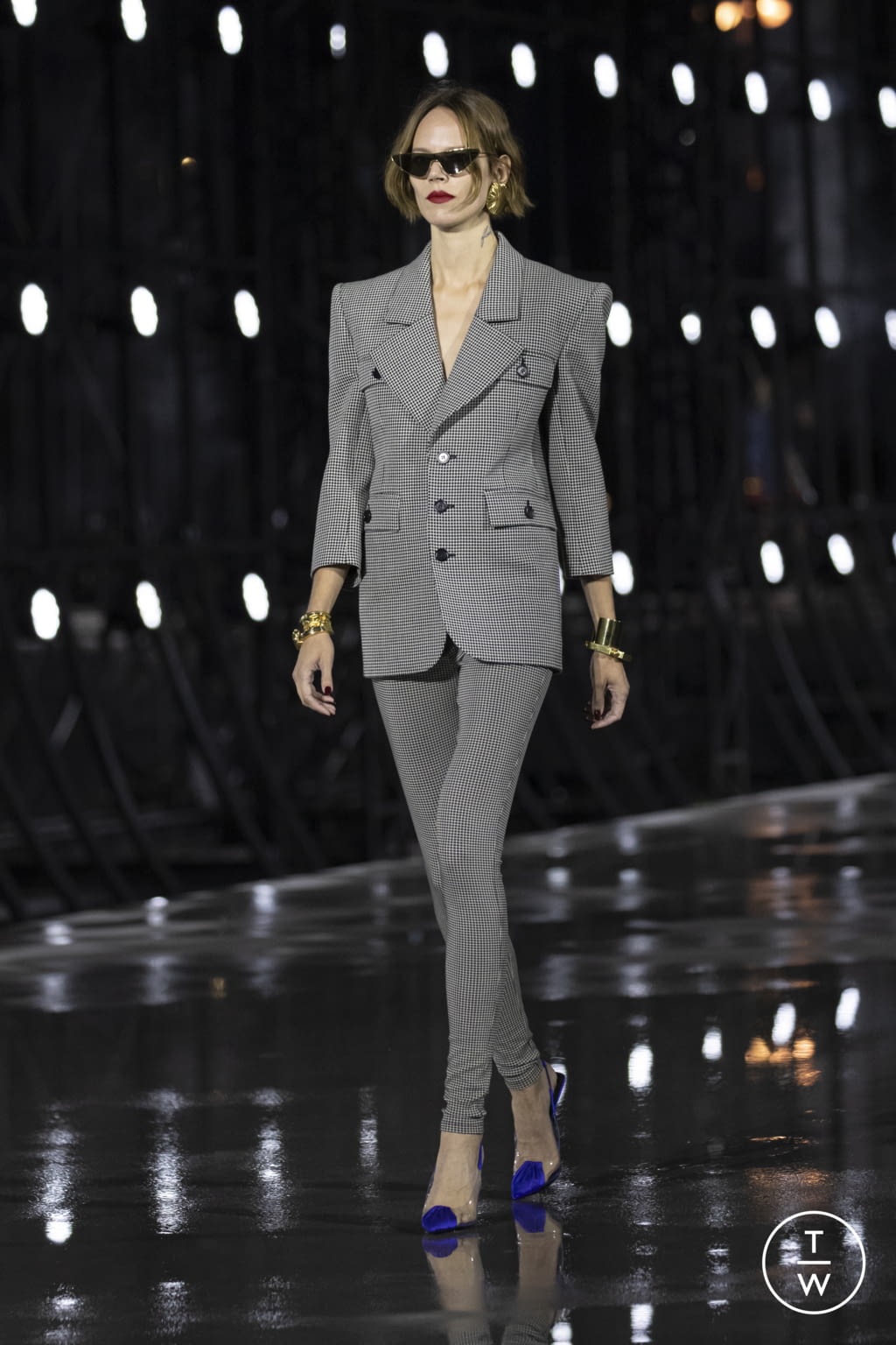 Fashion Week Paris Spring/Summer 2022 look 7 from the Saint Laurent collection womenswear