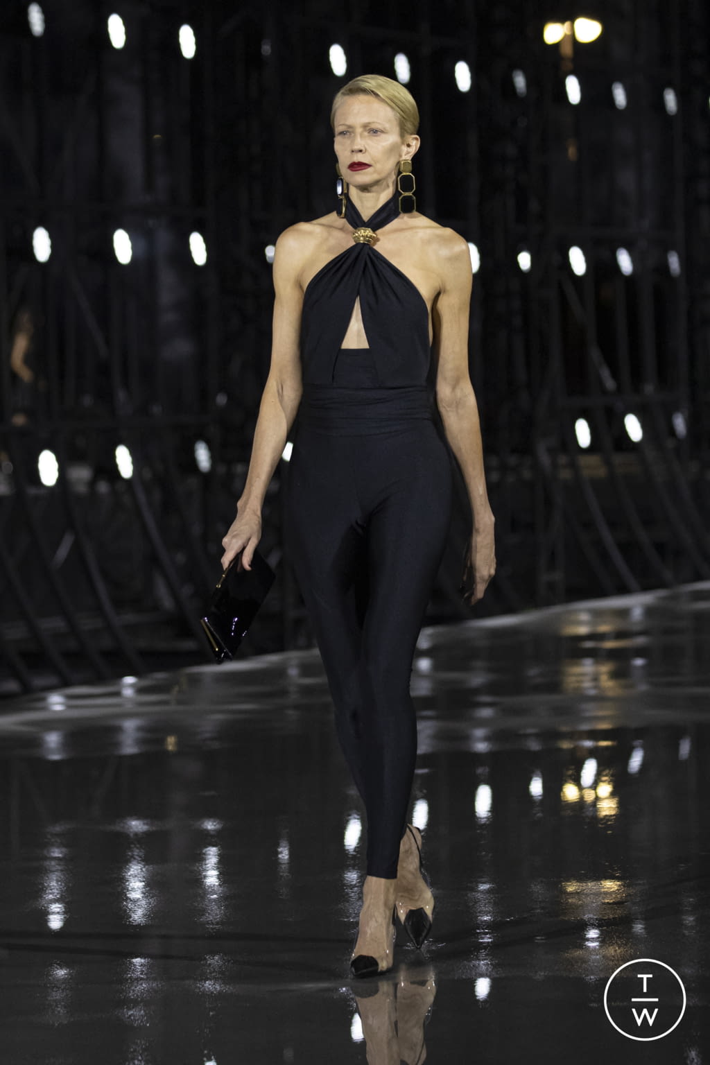 Fashion Week Paris Spring/Summer 2022 look 20 from the Saint Laurent collection womenswear