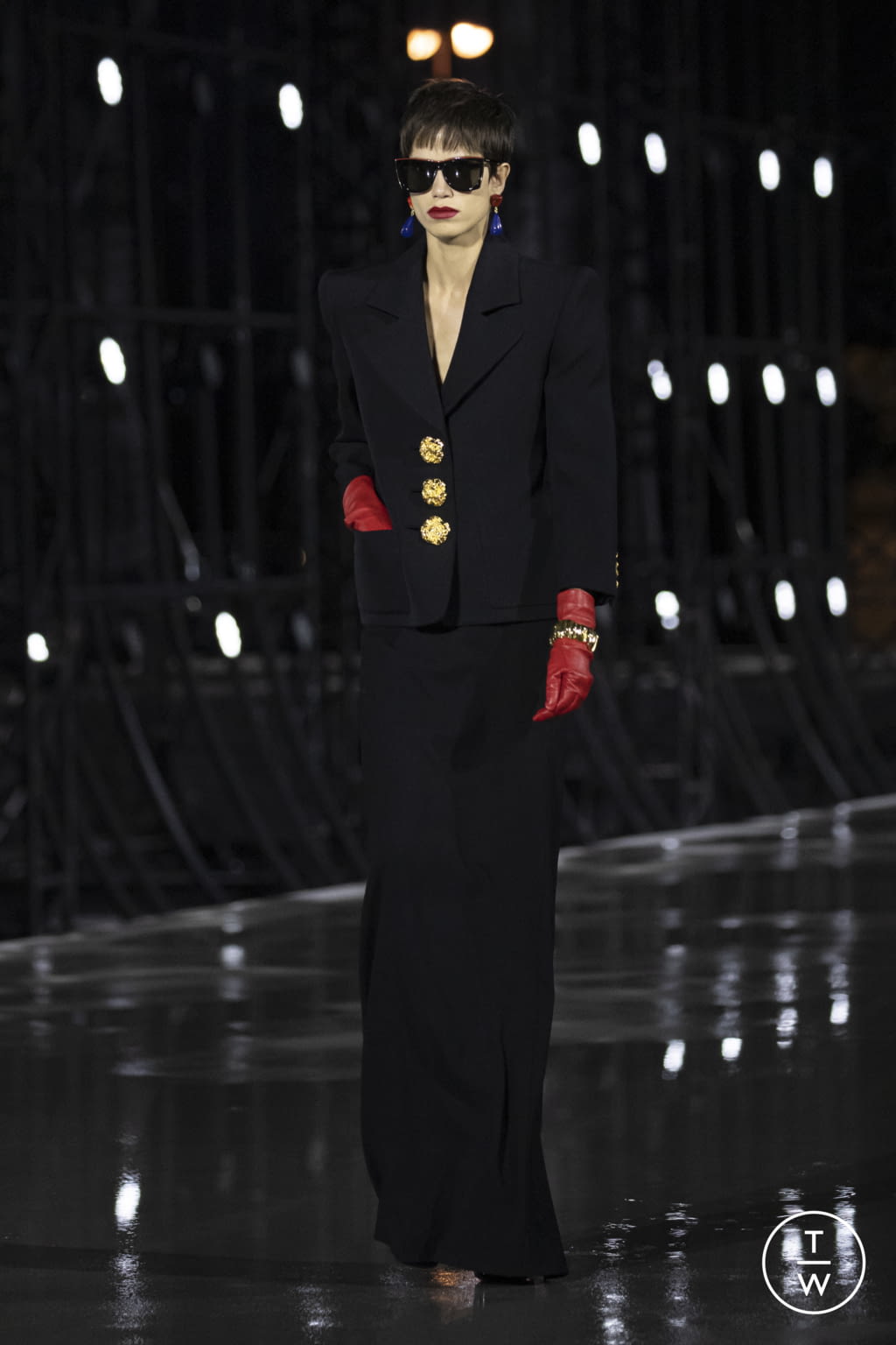 Fashion Week Paris Spring/Summer 2022 look 21 from the Saint Laurent collection womenswear
