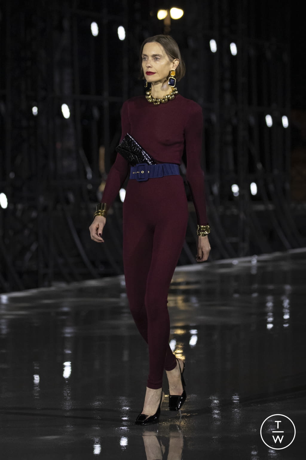 Fashion Week Paris Spring/Summer 2022 look 36 from the Saint Laurent collection womenswear