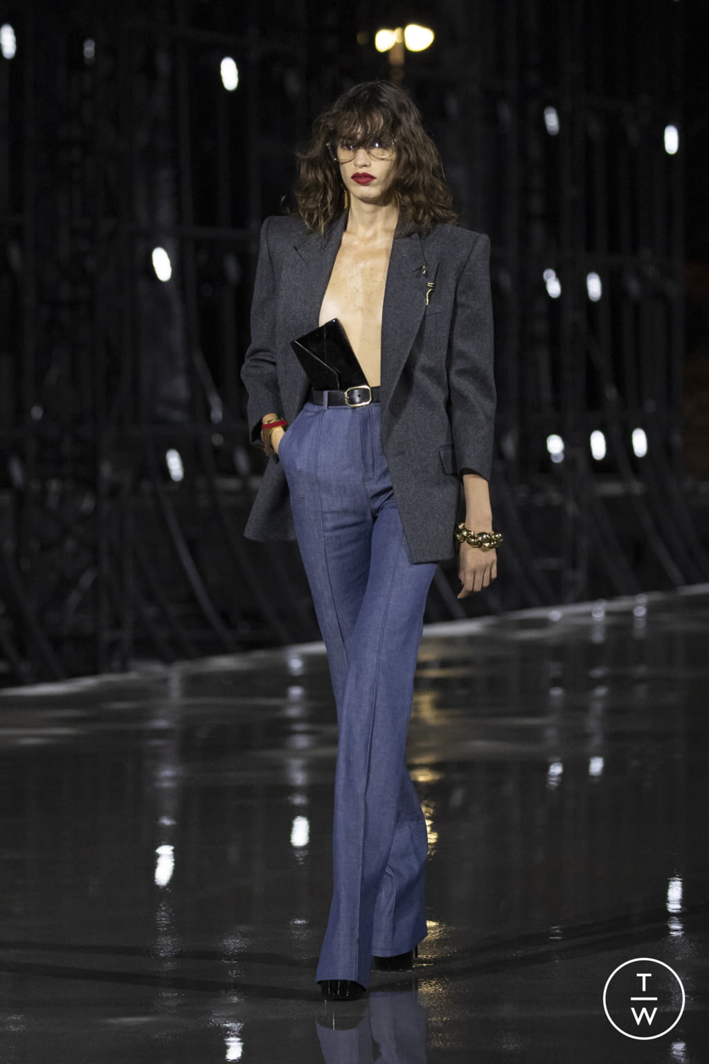 Fashion Week Paris Spring/Summer 2022 look 37 from the Saint Laurent collection womenswear