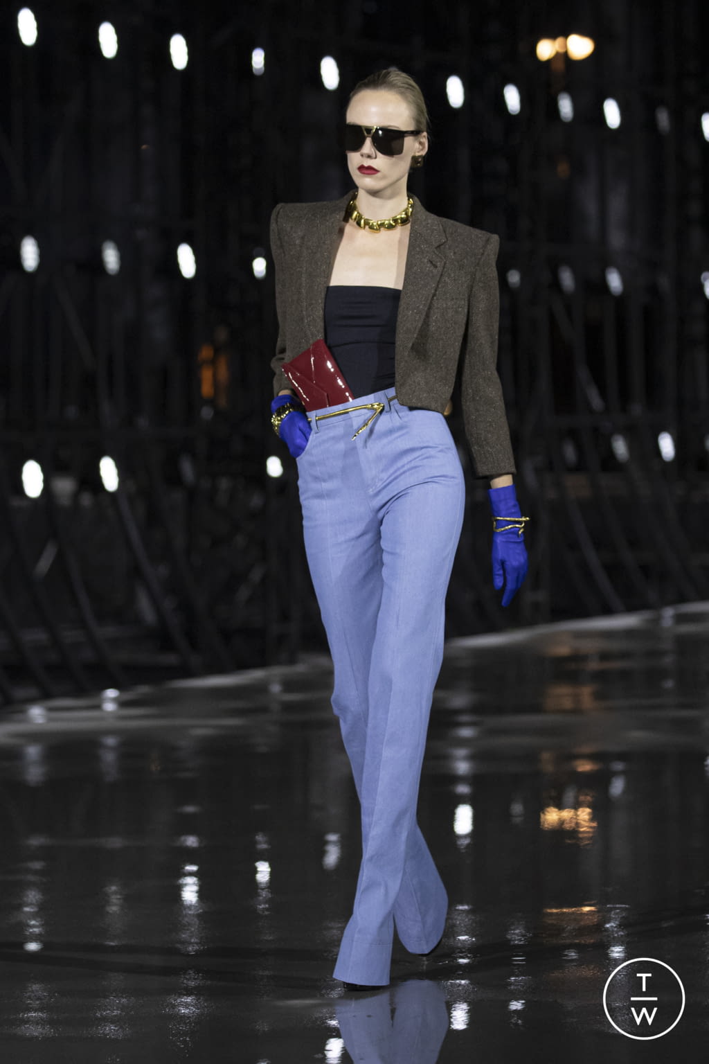 Fashion Week Paris Spring/Summer 2022 look 38 from the Saint Laurent collection 女装