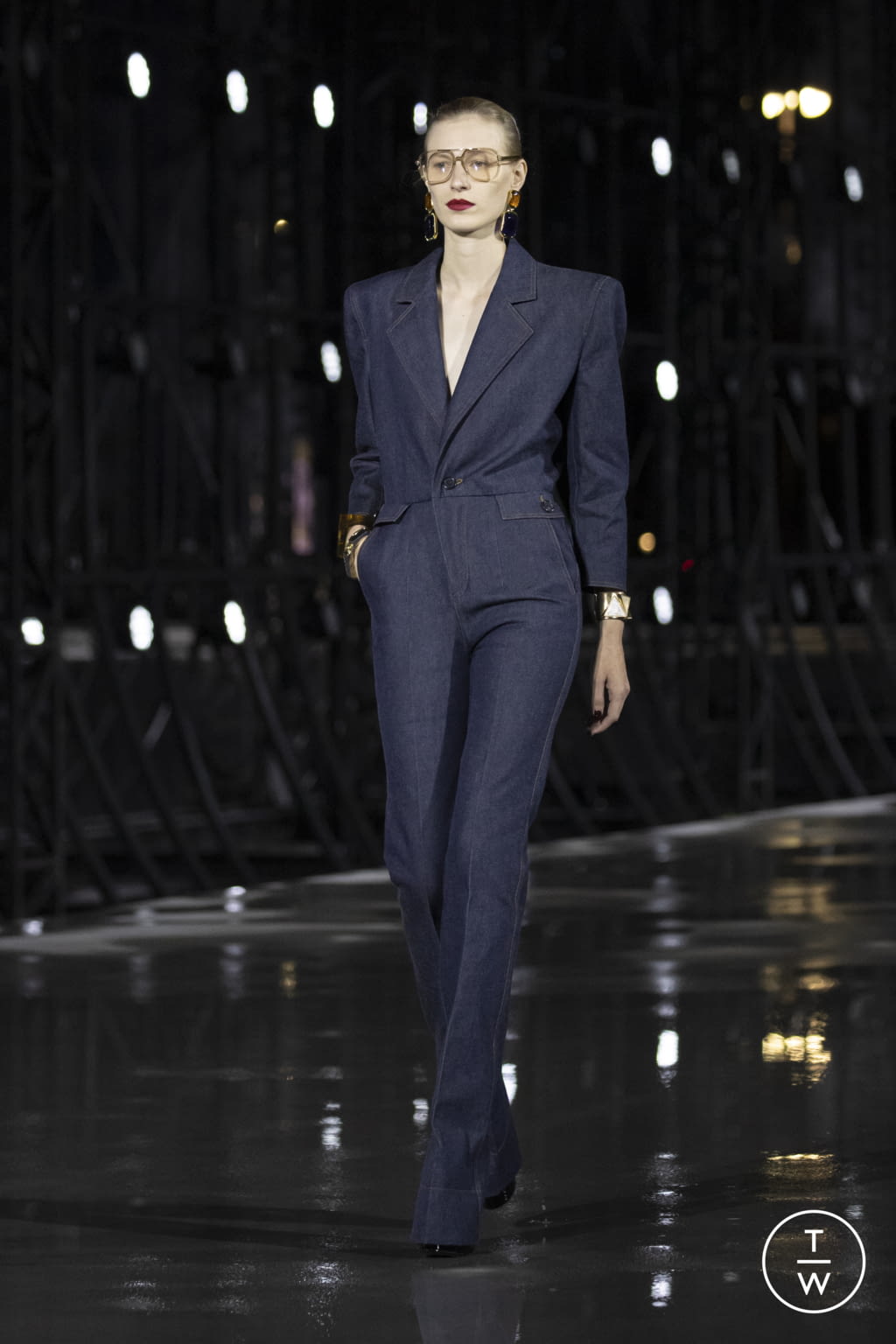 Fashion Week Paris Spring/Summer 2022 look 39 from the Saint Laurent collection womenswear