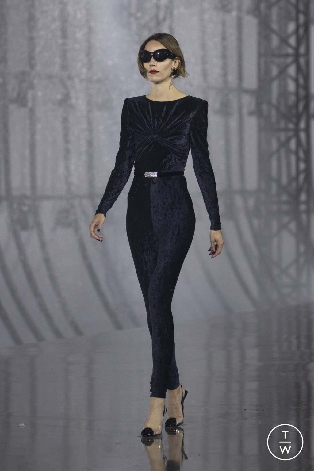 Fashion Week Paris Spring/Summer 2022 look 61 de la collection Saint Laurent womenswear