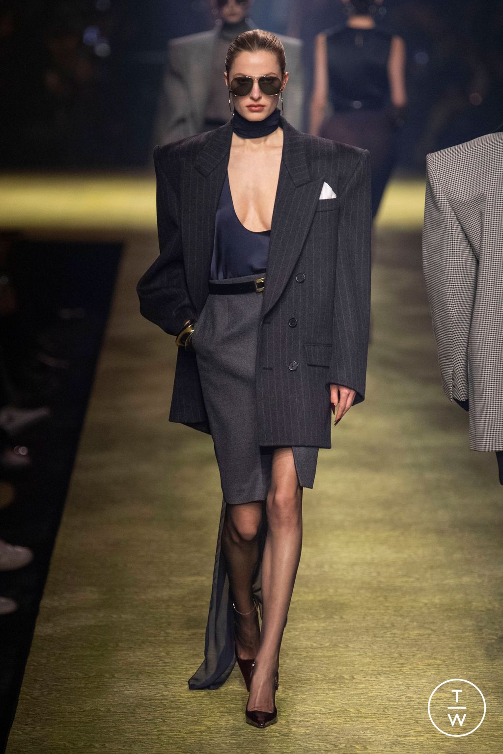 Fashion Week Paris Fall/Winter 2023 look 15 from the Saint Laurent collection womenswear