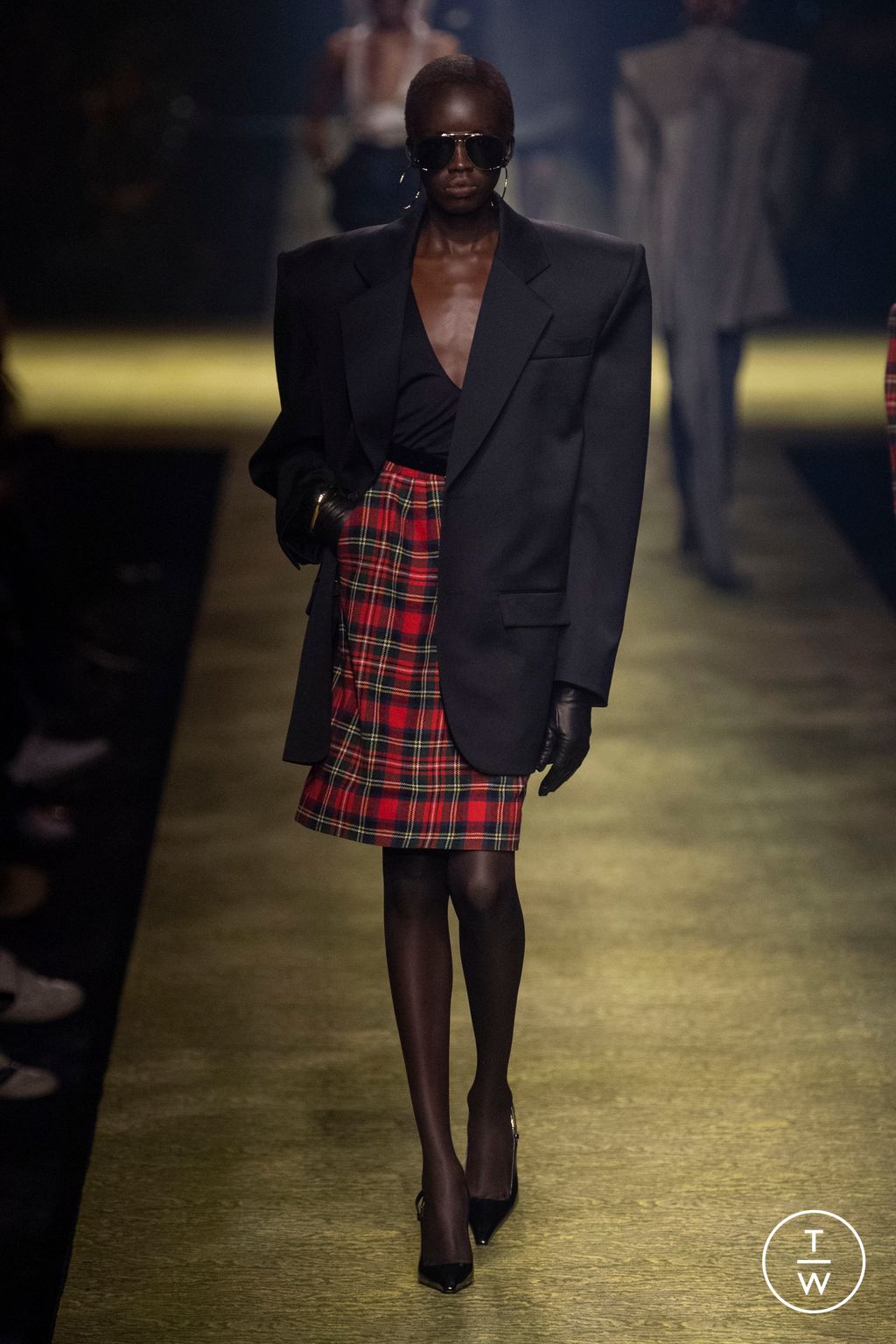 Fashion Week Paris Fall/Winter 2023 look 18 from the Saint Laurent collection womenswear
