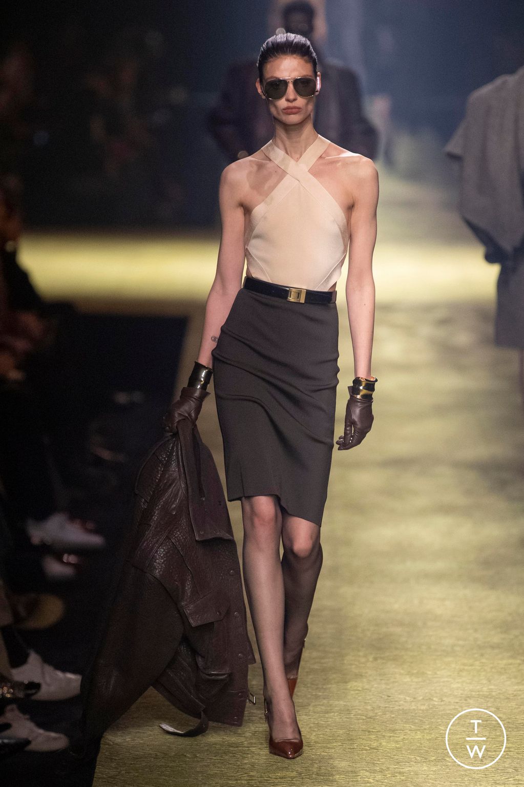 Fashion Week Paris Fall/Winter 2023 look 33 de la collection Saint Laurent womenswear