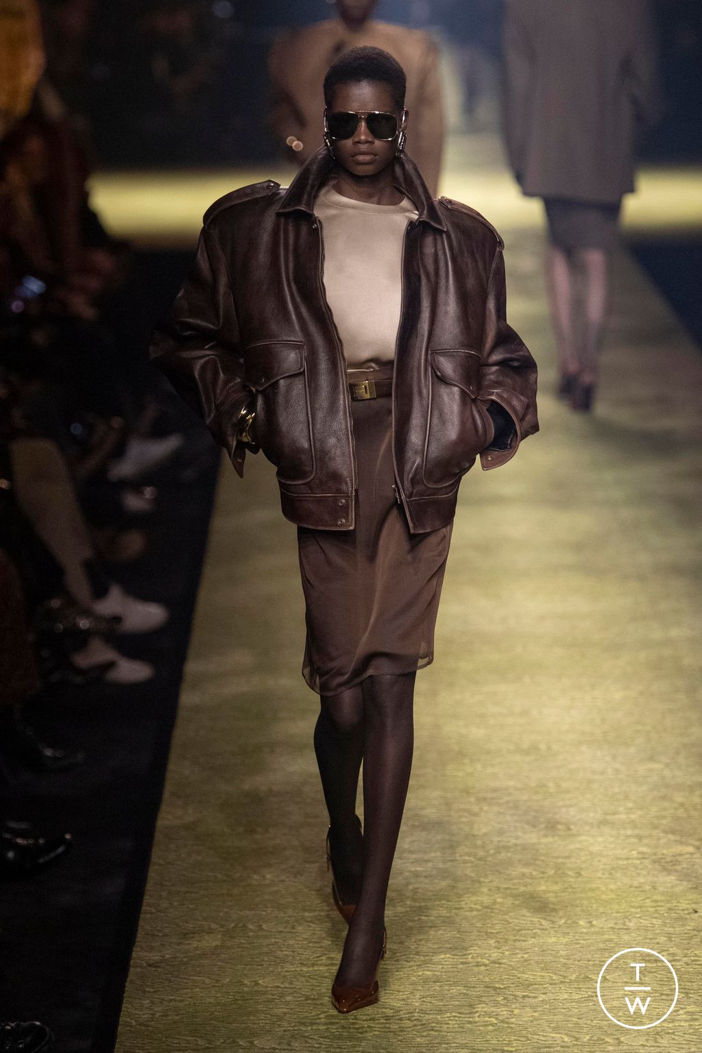 Fashion Week Paris Fall/Winter 2023 look 34 de la collection Saint Laurent womenswear