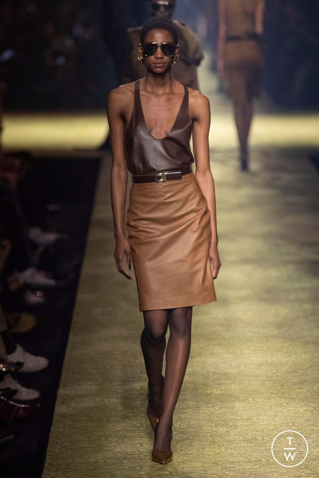 Fashion Week Paris Fall/Winter 2023 look 38 de la collection Saint Laurent womenswear