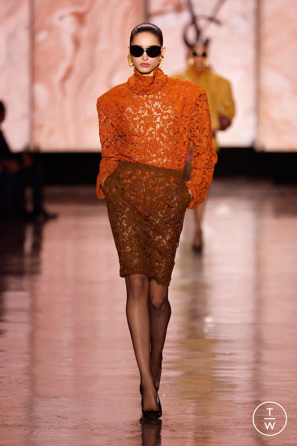 Fashion Week Paris Fall/Winter 2025 look 28 from the Saint Laurent collection womenswear